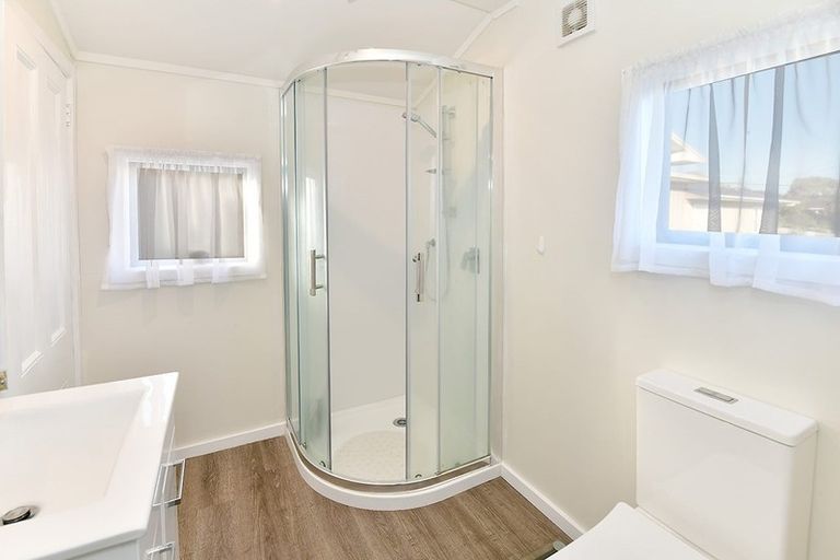 Photo of property in 45 Karaka Street, Helensville, 0800