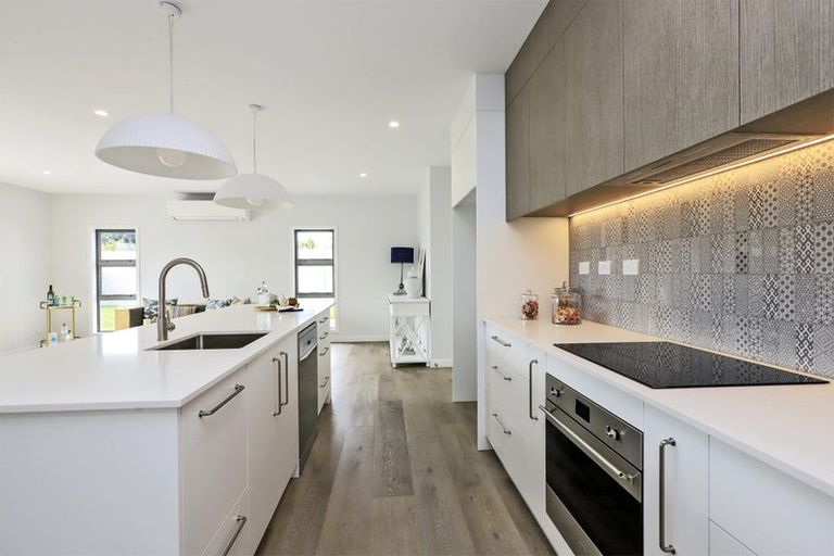 Photo of property in 9 Cassin Place, Taradale, Napier, 4112