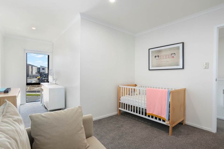 Photo of property in 22 Nugget Avenue, Hobsonville, Auckland, 0616