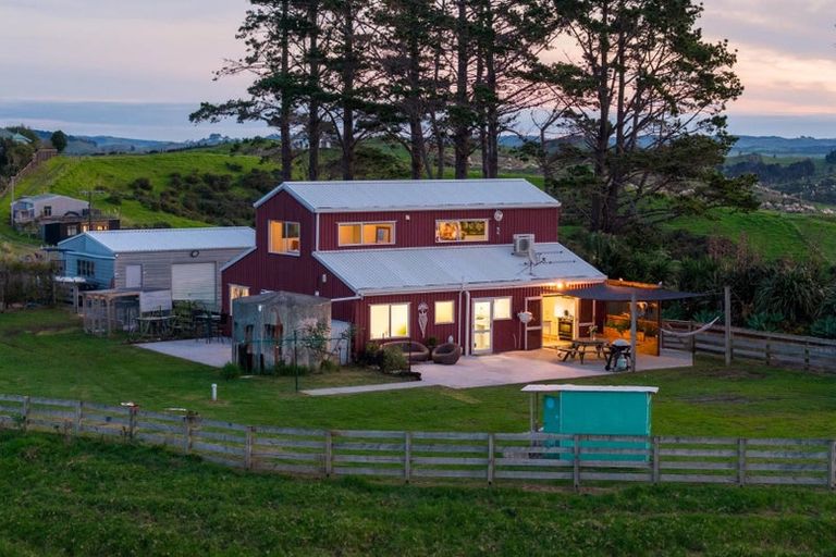 Photo of property in 555 Bickerstaffe Road, Maungaturoto, 0587