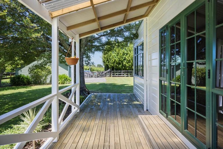 Photo of property in 1 Waingongoro Road, Cardiff, Stratford, 4391