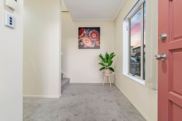 Photo of property in 6 Magnolia Place, Flat Bush, Auckland, 2016