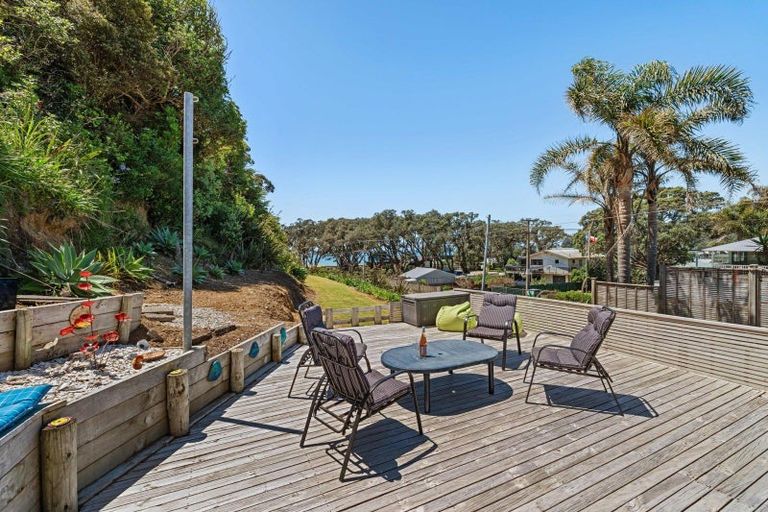 Photo of property in 143 Oakura Road, Oakura, Hikurangi, 0184