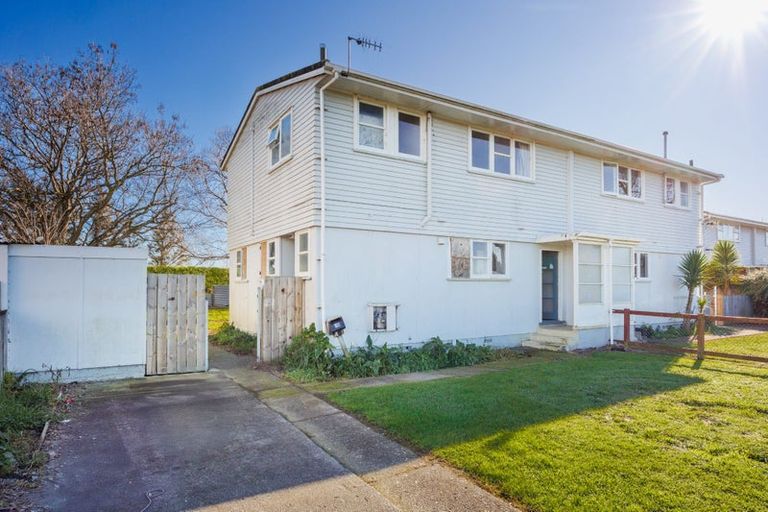 Photo of property in 37 Stephens Crescent, Highbury, Palmerston North, 4412