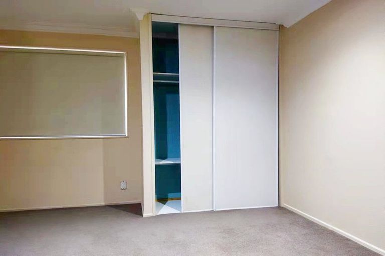 Photo of property in 2 Tullis Place, Burswood, Auckland, 2013