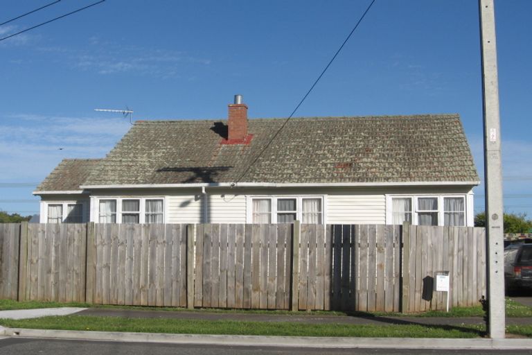 Photo of property in 62 Peat Place, Whanganui, 4500