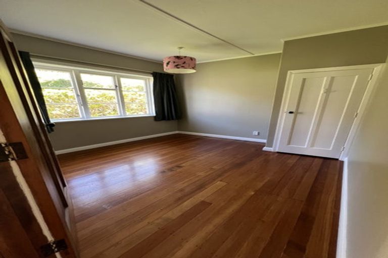 Photo of property in 137 Campbell Street, Karori, Wellington, 6012