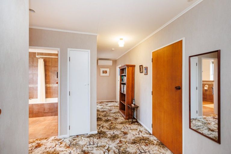Photo of property in 28 Kennedy Avenue, Feilding, 4702