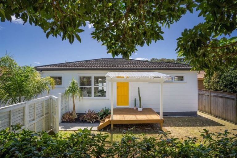 Photo of property in 1/21 West Hoe Road, Orewa, 0931