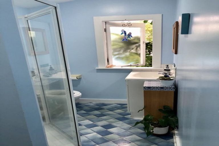 Photo of property in 28 Chatham Street, Waihola, Milton, 9073