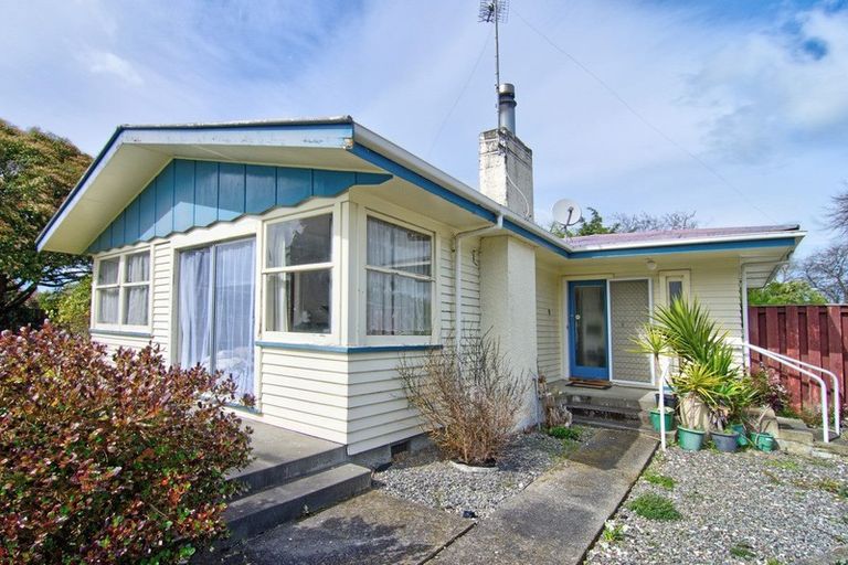 Photo of property in 13 Mabson Terrace, Masterton, 5810