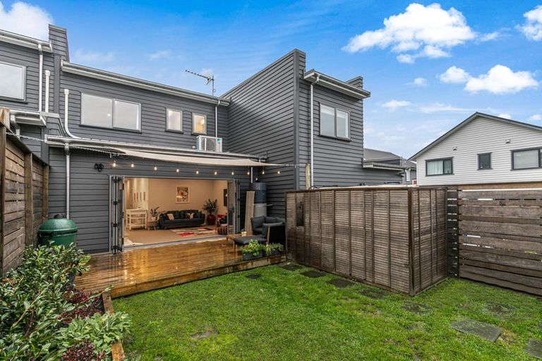 Photo of property in 4 Mollusc Road, Hobsonville, Auckland, 0616