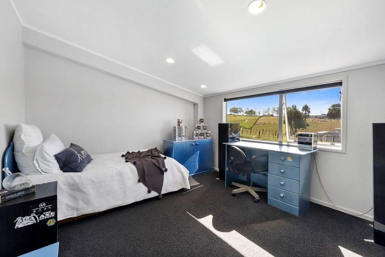 Photo of property in 141 Wades Road, Whitford, Howick, 2571