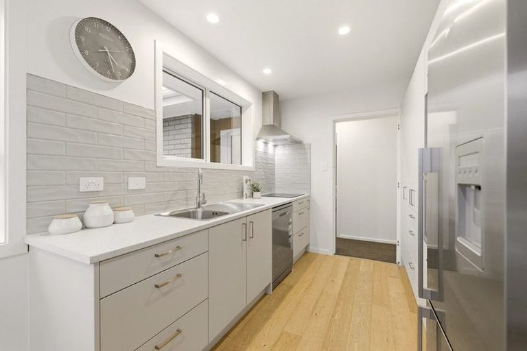 Photo of property in 274 Lake Terrace Road, Shirley, Christchurch, 8061