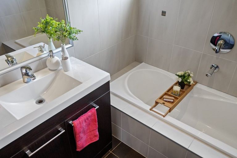 Photo of property in 107 Kitchener Road, Pukekohe, 2120