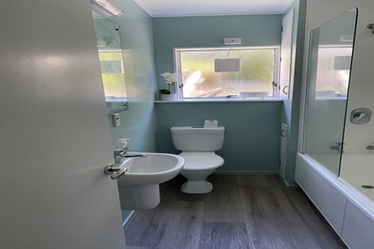 Photo of property in 161u2 Glenmore Street, Kelburn, Wellington, 6012