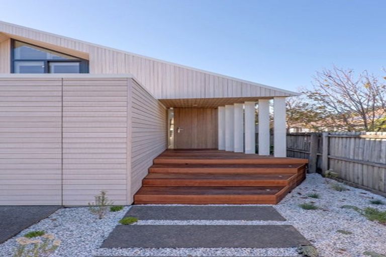 Photo of property in 57 Wiggins Street, Sumner, Christchurch, 8081