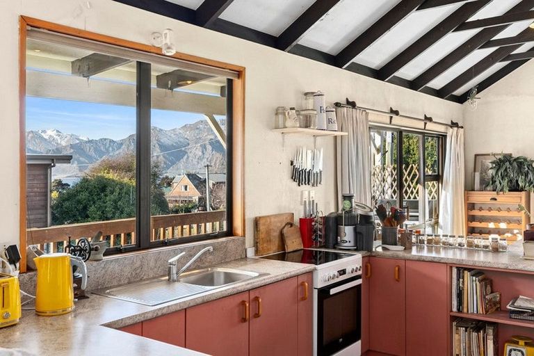 Photo of property in 19 Parry Crescent, Lake Hawea, Wanaka, 9382