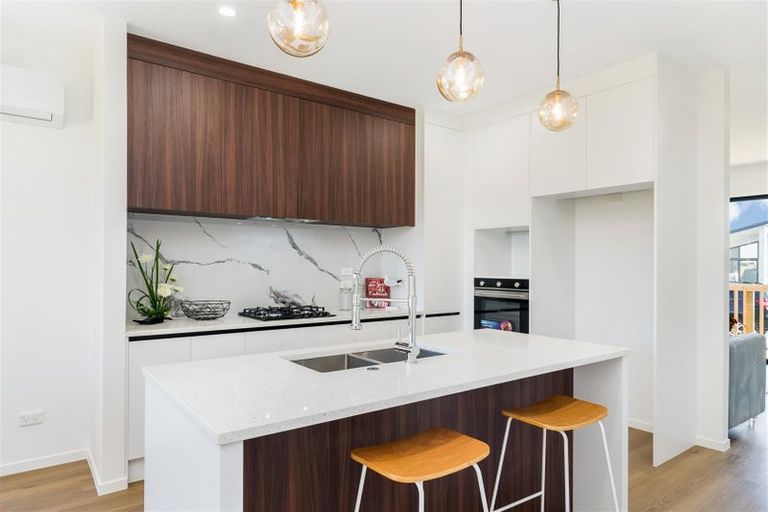 Photo of property in 9 Woven Place, Karaka, Papakura, 2113