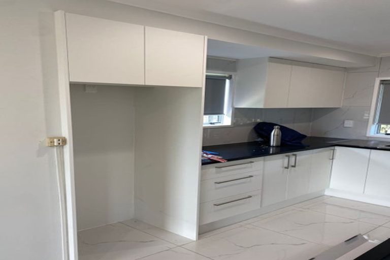 Photo of property in 4 Northall Road, New Lynn, Auckland, 0600