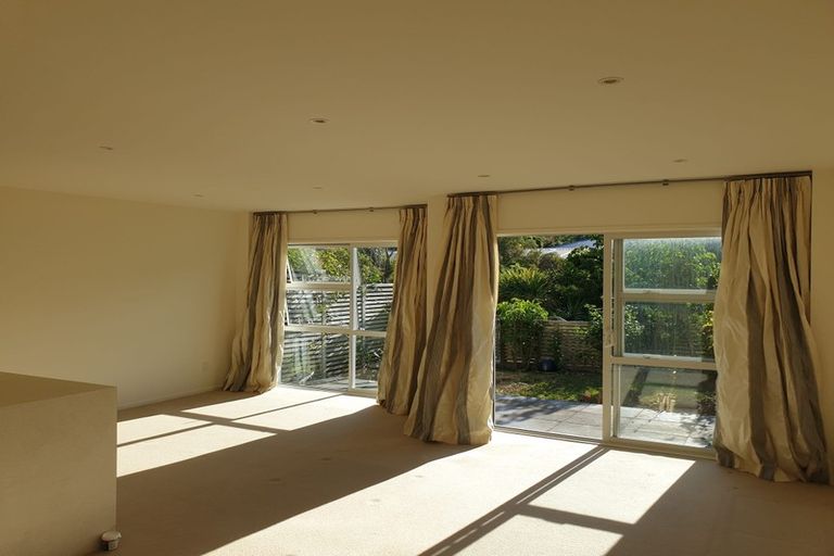 Photo of property in 12 South Karori Road, Karori, Wellington, 6012