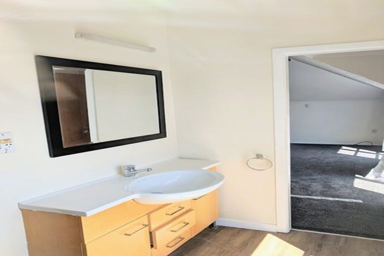 Photo of property in 152 Main Road, Wainuiomata, Lower Hutt, 5014