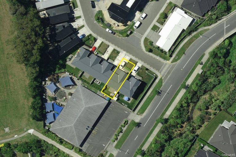 Photo of property in 1b Breakwater Way, Whitby, Porirua, 5024