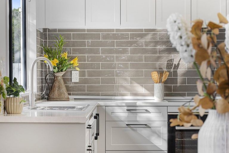 Photo of property in 5b James Cook Drive, Welcome Bay, Tauranga, 3112