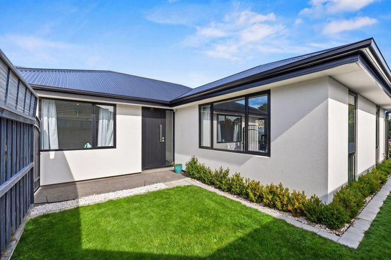 Photo of property in 414 Bower Avenue, Parklands, Christchurch, 8083