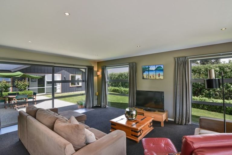 Photo of property in 4 Herries Lane, Lake Hayes, Queenstown, 9304