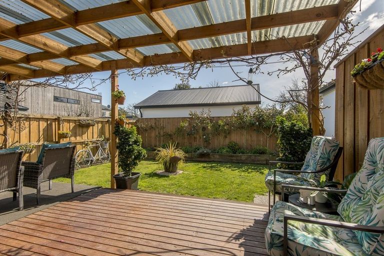 Photo of property in 2/55 Edward Avenue, Edgeware, Christchurch, 8013