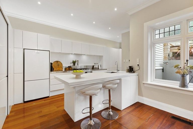 Photo of property in 18 Rewa Road, Hataitai, Wellington, 6021