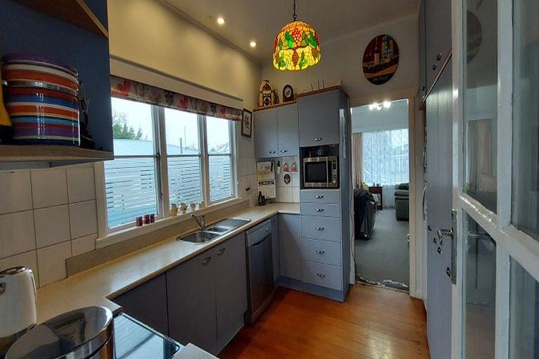 Photo of property in 11 Miranda Street, Stratford, 4332