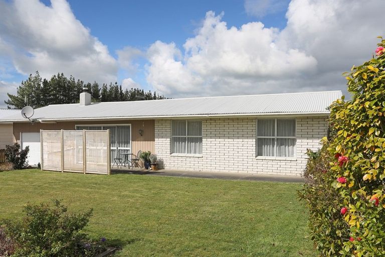 Photo of property in 20 Oaklea Avenue, Marton, 4710