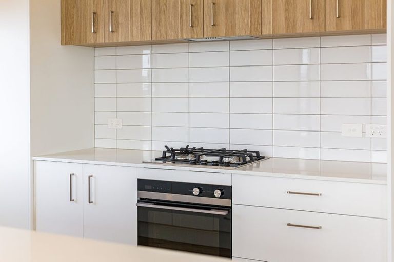 Photo of property in 9 Boeing Way, Newlands, 6037