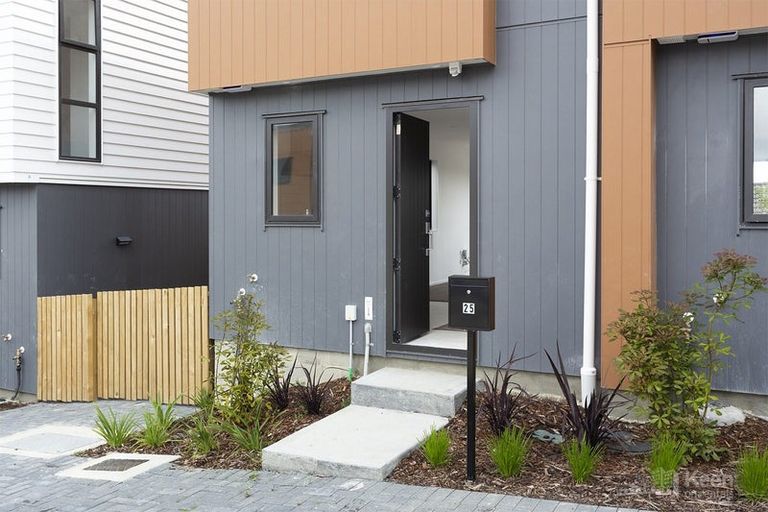 Photo of property in 25 Raupeti Lane, Henderson, 0612