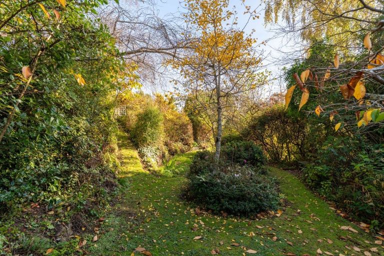 Photo of property in 9 Saint Ronans Road, Macandrew Bay, Dunedin, 9077