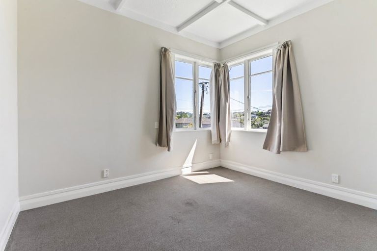 Photo of property in 1/8 Corunna Road, Milford, Auckland, 0620