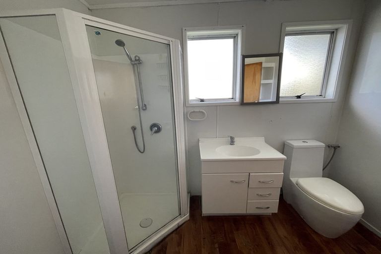 Photo of property in 28 Glenfinn Place, Massey, Auckland, 0614