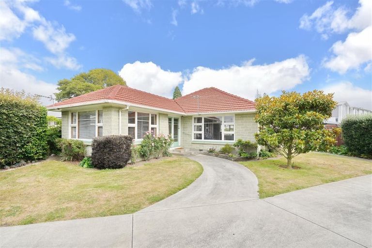 Photo of property in 25 Aileen Place, Upper Riccarton, Christchurch, 8041