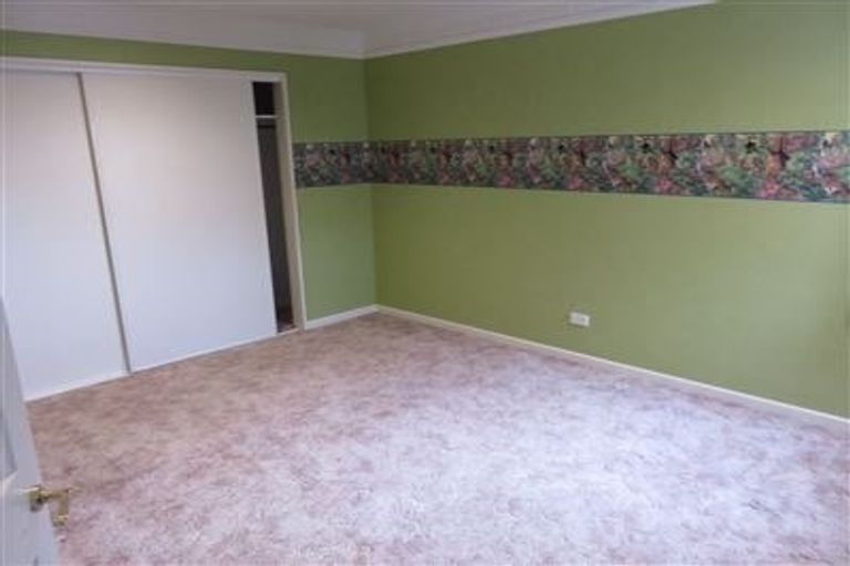 Photo of property in 20 Kittiwake Drive, Schnapper Rock, Auckland, 0632