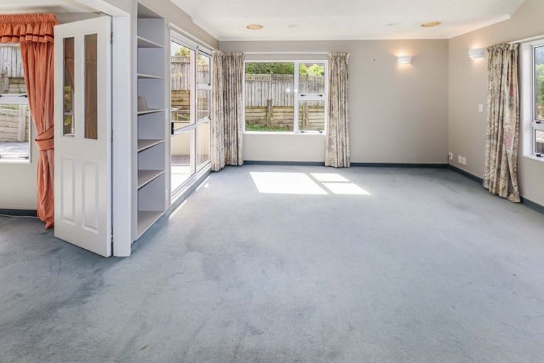 Photo of property in 9 Longmont Terrace, Churton Park, Wellington, 6037