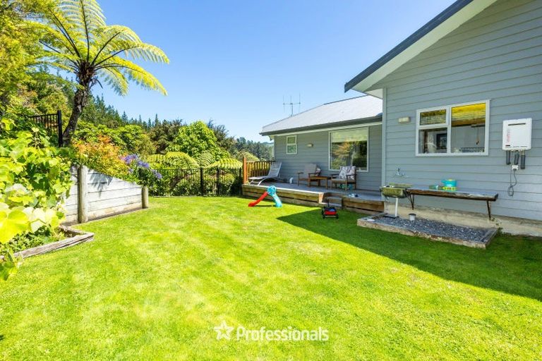 Photo of property in 39 Sylvan Way, Silverstream, Upper Hutt, 5019