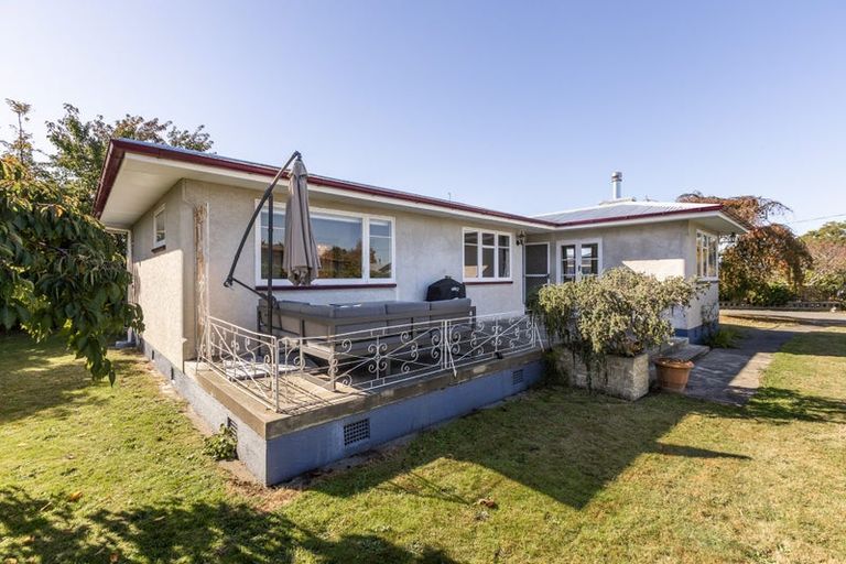Photo of property in 4 Avon Terrace, Taradale, Napier, 4112