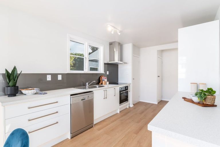 Photo of property in 36 Waihora Crescent, Waitangirua, Porirua, 5024
