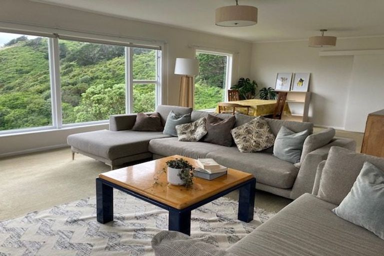 Photo of property in 48 Huntingdon Street, Northland, Wellington, 6012