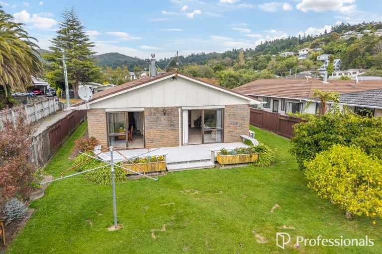 Photo of property in 14 Rawhiti Street, Stokes Valley, Lower Hutt, 5019