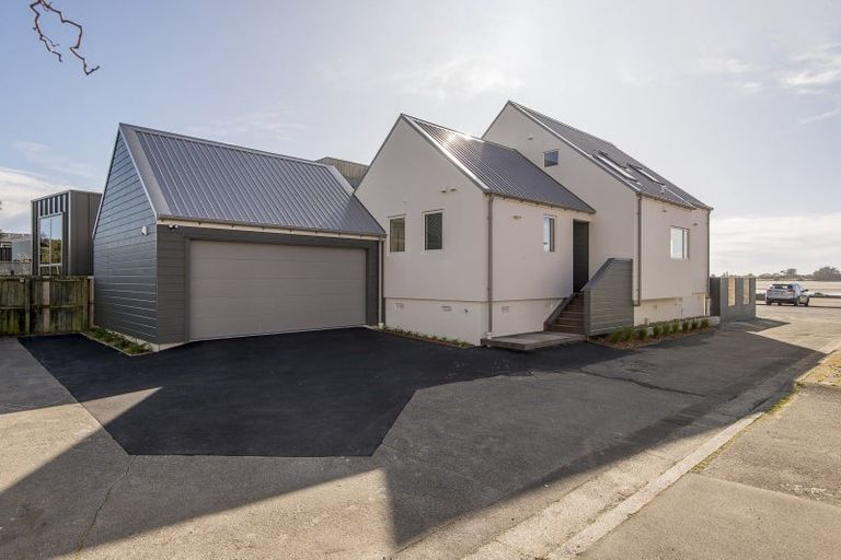 Photo of property in 19 Beachville Road, Redcliffs, Christchurch, 8081