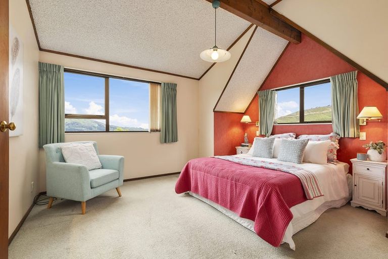 Photo of property in 64 Woodman Drive, Tawa, Wellington, 5028