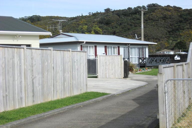 Photo of property in 10 Kilkenny Grove, Wainuiomata, Lower Hutt, 5014